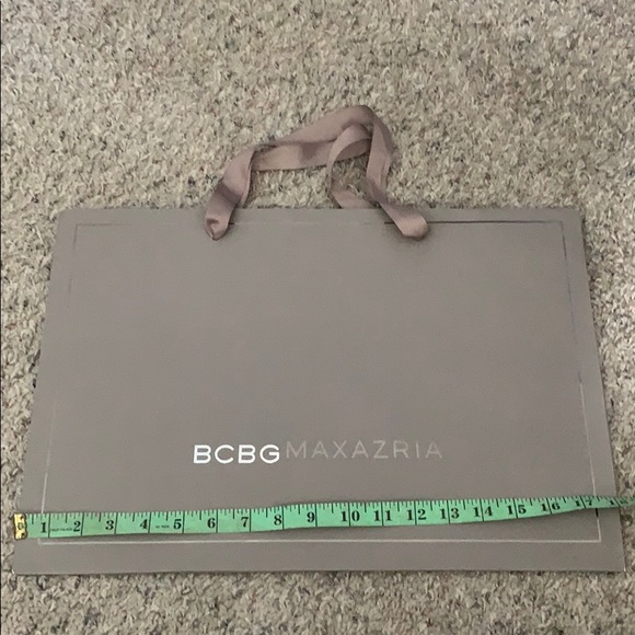 BCBG Maxazaria shopping bag - Picture 2 of 3